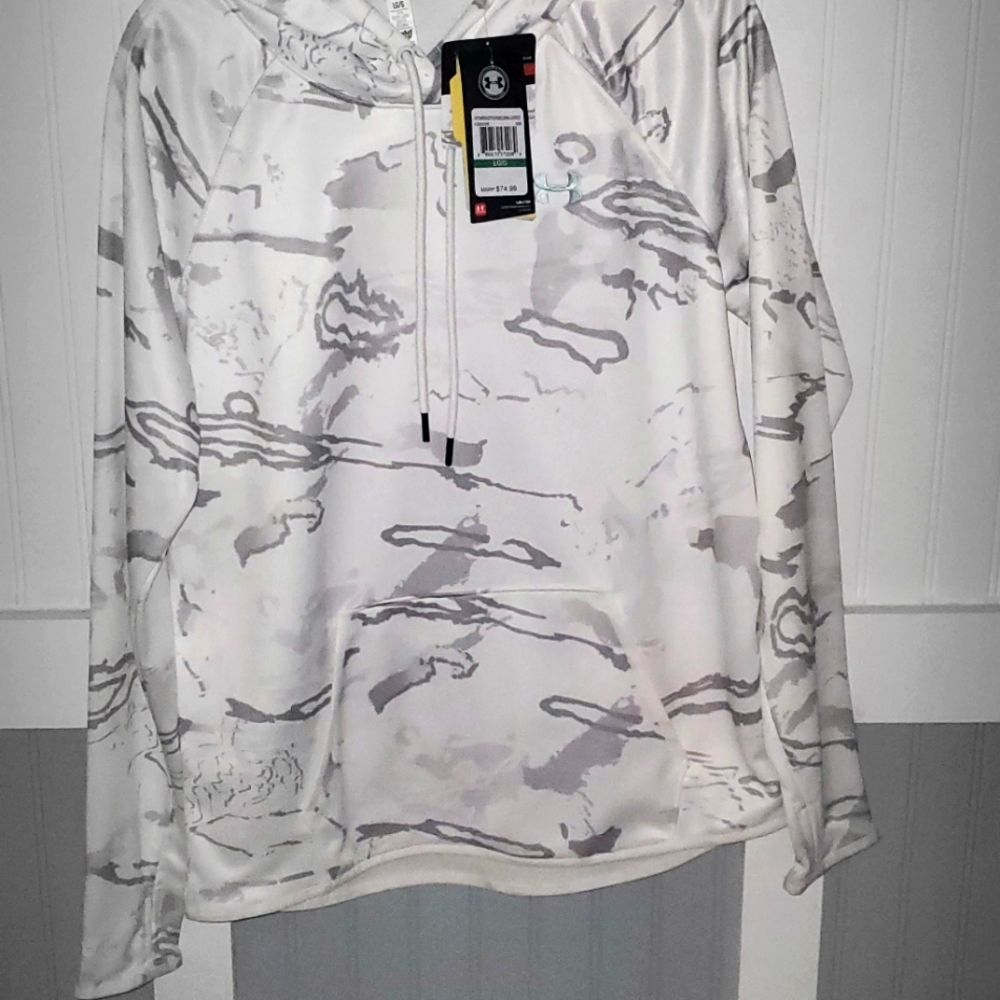 Women's Under Armour sweatshirt